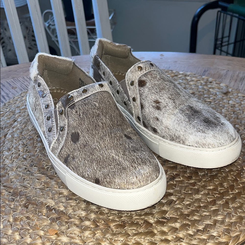 BOUTIQUE Corkys Women's Pine Top Sneaker size 7